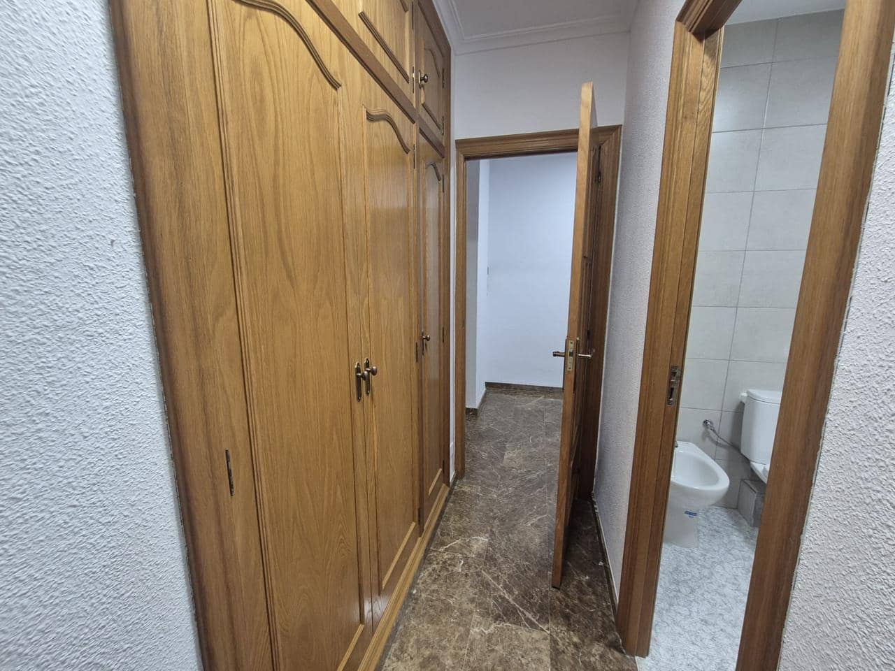 Piso de 4 habitaciones en Alicante / Alacant ciudad en alquiler - 1.700 € (Ref: 9573506)