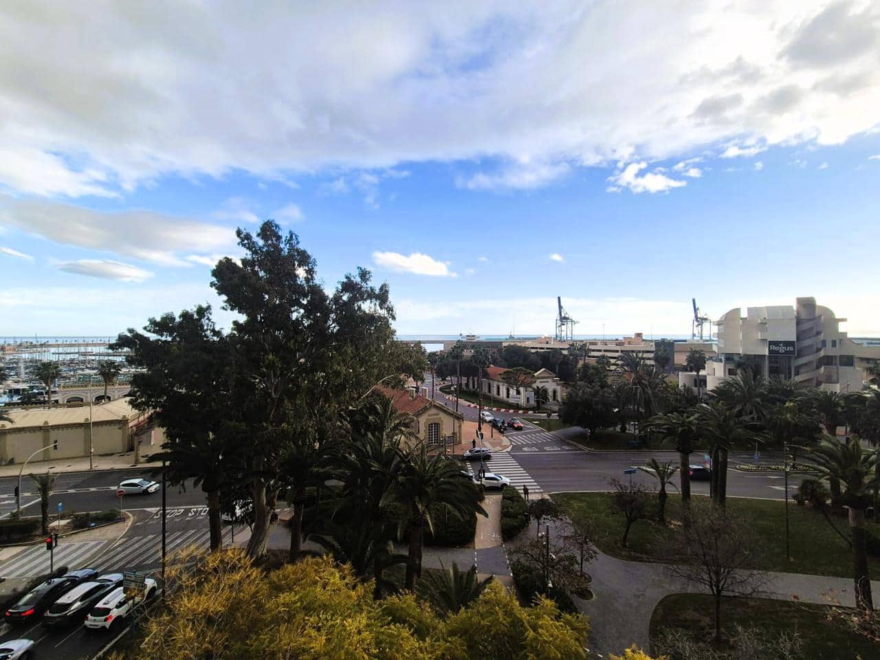 Piso de 4 habitaciones en Alicante / Alacant ciudad en alquiler - 1.700 € (Ref: 9573506)