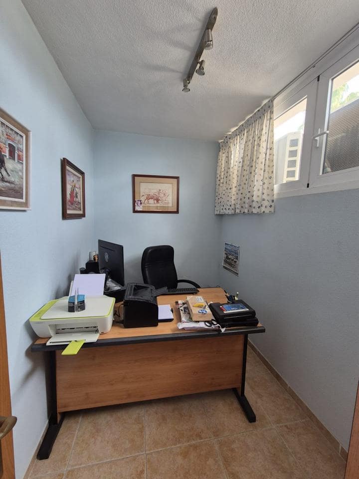 5 bedroom Villa for sale in Alicante / Alacant city with pool garage - € 890,000 (Ref: 9588446)