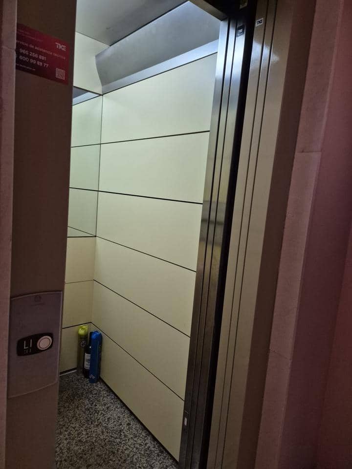 5 bedroom Villa for sale in Alicante / Alacant city with pool garage - € 890,000 (Ref: 9588446)