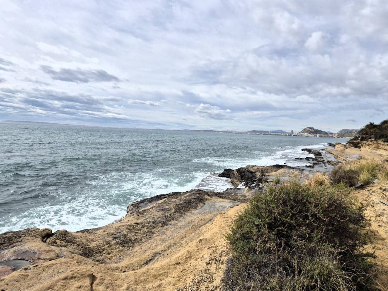 5 bedroom Villa for sale in Alicante / Alacant city with pool garage - € 890,000 (Ref: 9588446)