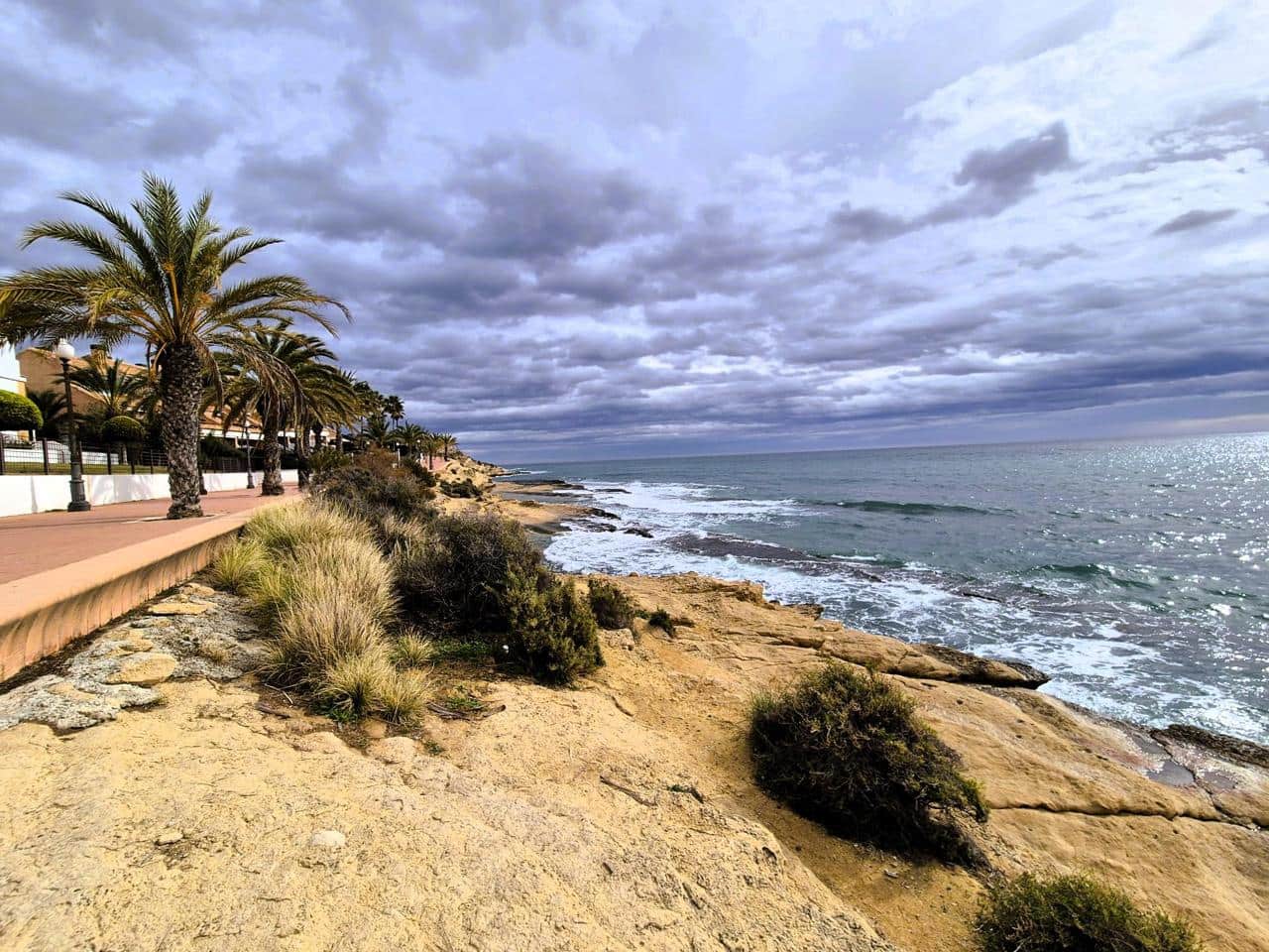 5 bedroom Villa for sale in Alicante / Alacant city with pool garage - € 890,000 (Ref: 9588446)