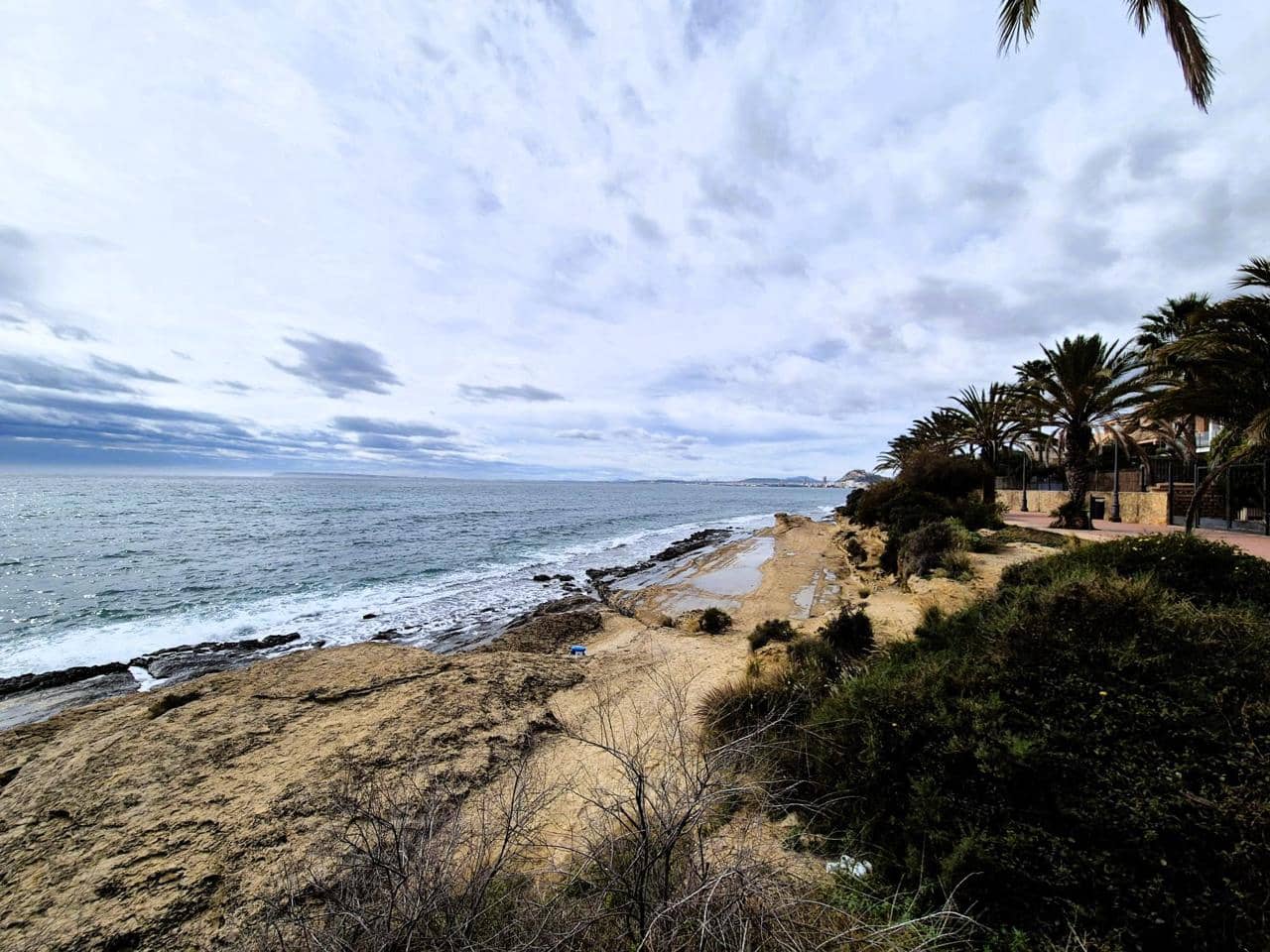 5 bedroom Villa for sale in Alicante / Alacant city with pool garage - € 890,000 (Ref: 9588446)