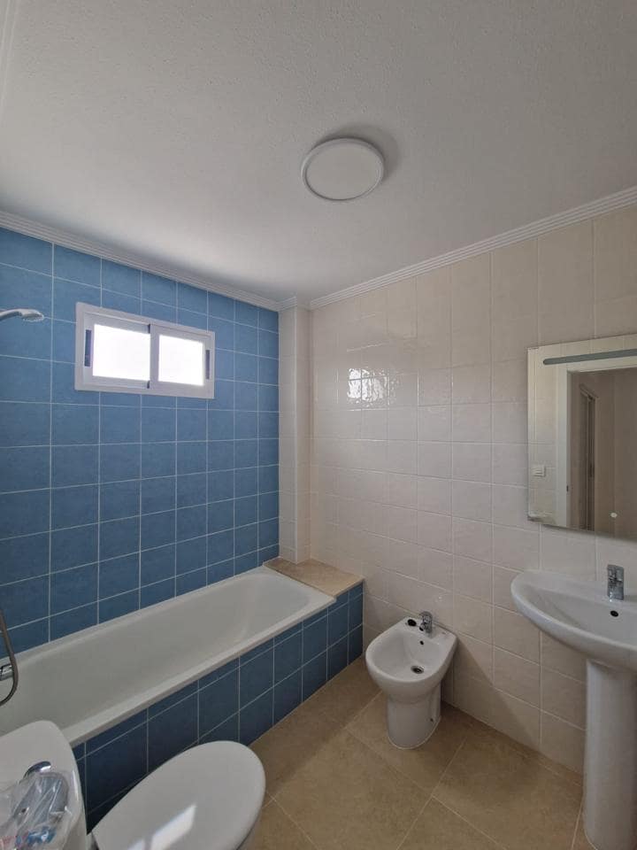 3 makuuhuone Huvila myytävänä paikassa San Fulgencio mukana uima-altaan 
autotalli - 275 000 € (Ref: 9593210)