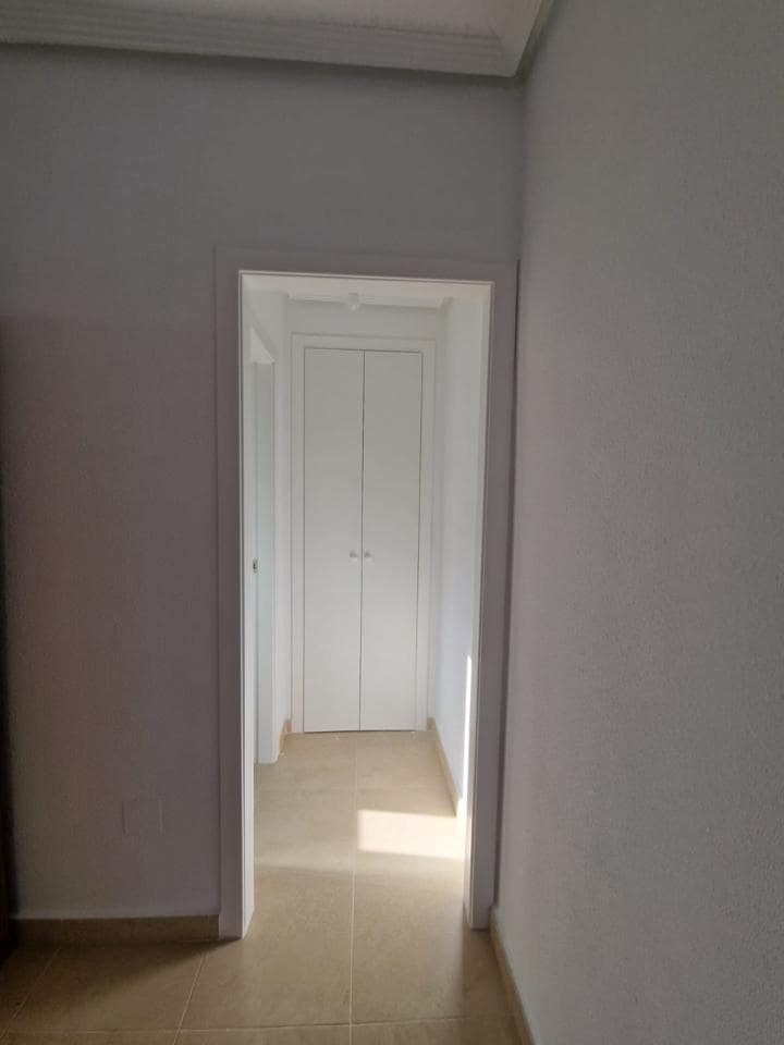 3 makuuhuone Huvila myytävänä paikassa San Fulgencio mukana uima-altaan 
autotalli - 275 000 € (Ref: 9593210)