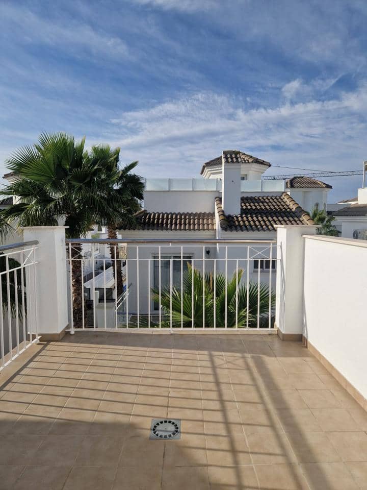 3 makuuhuone Huvila myytävänä paikassa San Fulgencio mukana uima-altaan 
autotalli - 275 000 € (Ref: 9593210)