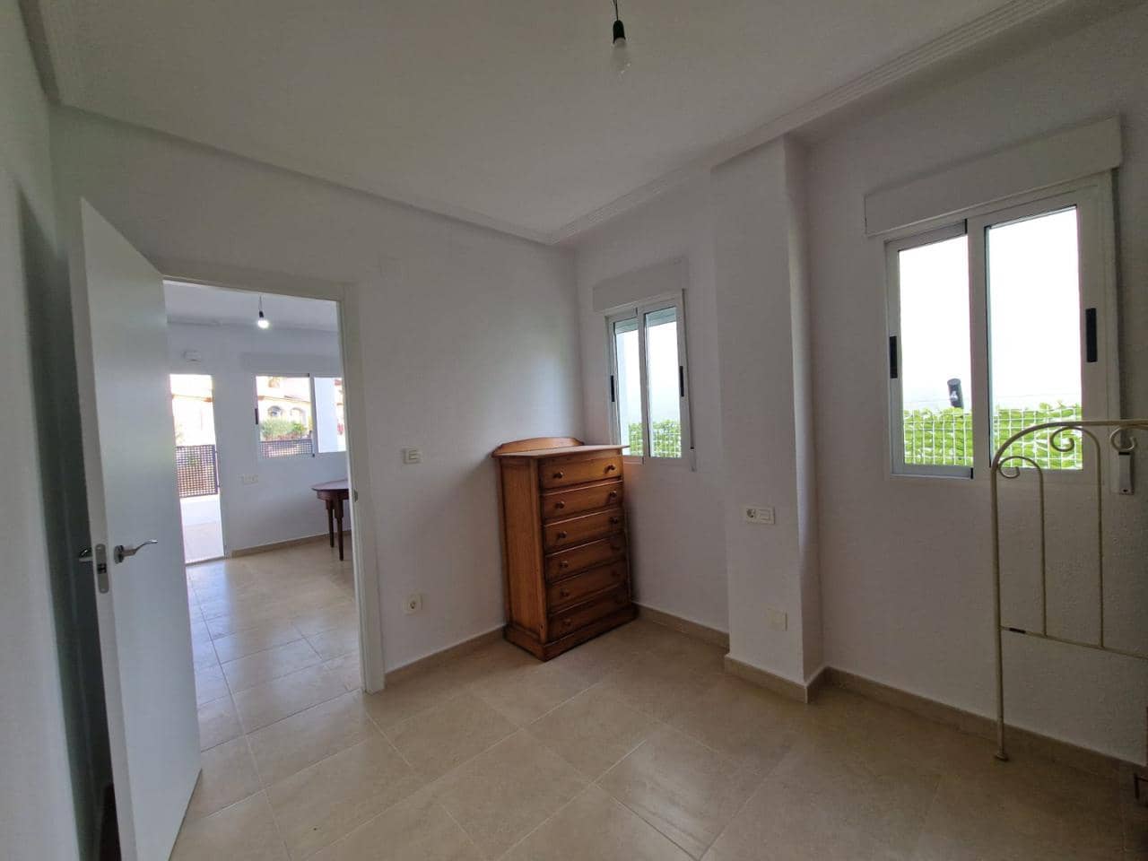 3 makuuhuone Huvila myytävänä paikassa San Fulgencio mukana uima-altaan 
autotalli - 275 000 € (Ref: 9593210)