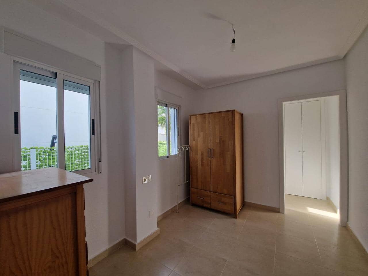 3 makuuhuone Huvila myytävänä paikassa San Fulgencio mukana uima-altaan 
autotalli - 275 000 € (Ref: 9593210)