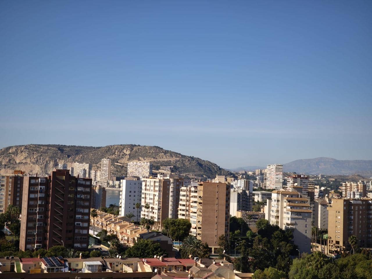 3 bedroom Flat for sale in Alicante / Alacant city with pool garage - € 430,000 (Ref: 9611972)