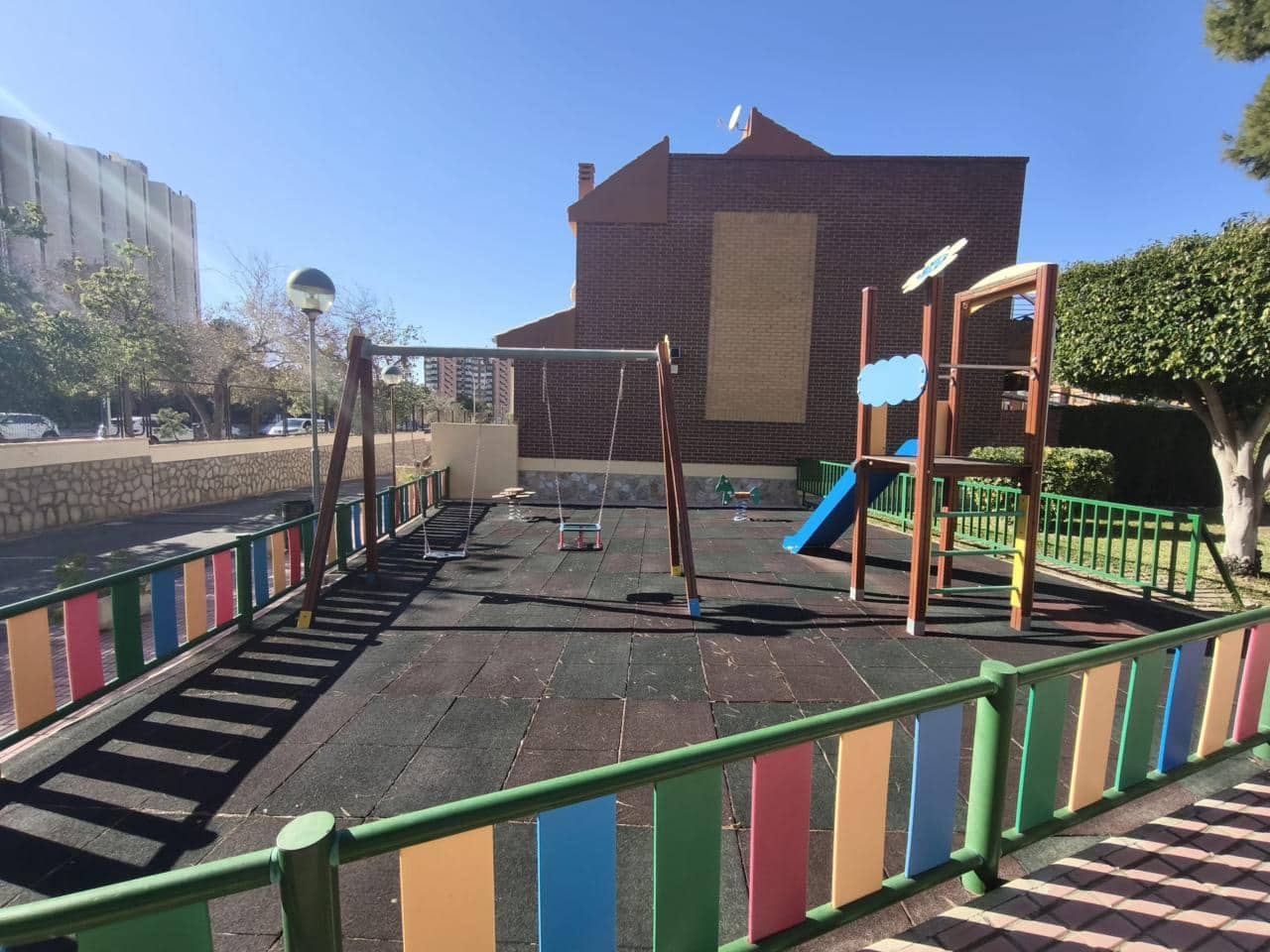 3 bedroom Flat for sale in Alicante / Alacant city with pool garage - € 430,000 (Ref: 9611972)