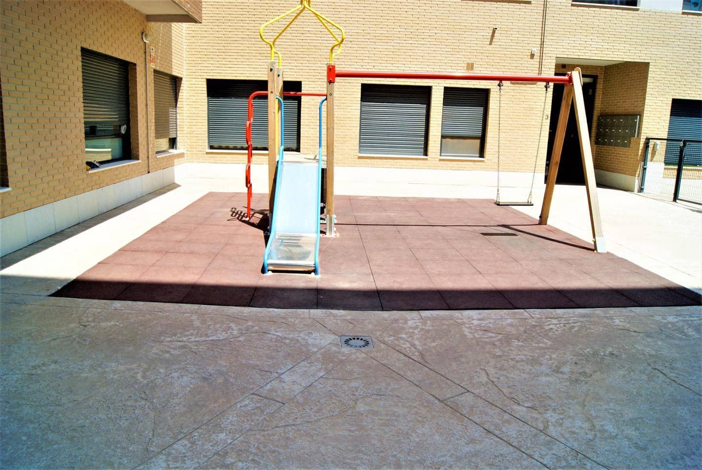 Piso de 2 habitaciones en San Juan de Alicante / Sant Joan d'Alacant en alquiler con piscina garaje - 1.100 € (Ref: 9626467)