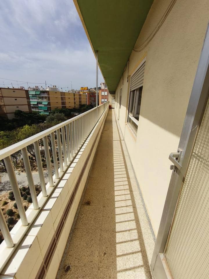 3 slaapkamer Flat te huur in Alicante stad - € 1.100 (Ref: 9638024)