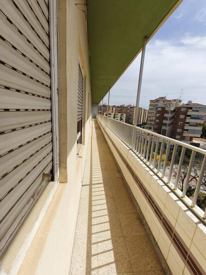 3 slaapkamer Flat te huur in Alicante stad - € 1.100 (Ref: 9638024)