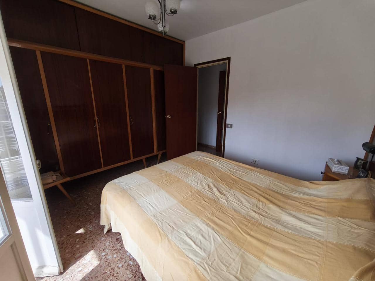 3 slaapkamer Flat te huur in Alicante stad - € 1.100 (Ref: 9638024)