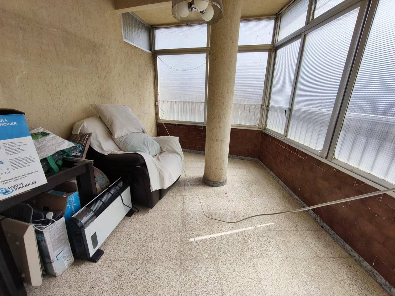 3 slaapkamer Flat te huur in Alicante stad - € 1.100 (Ref: 9638024)