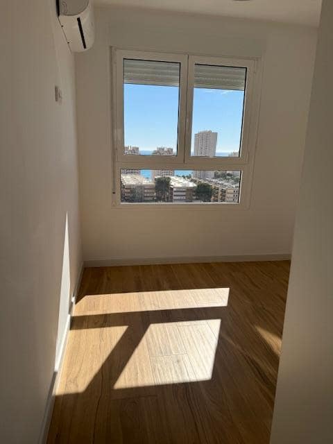 Appartement de 2 chambres à louer à El Campello avec garage - 1 300 € (Ref: 9650422)