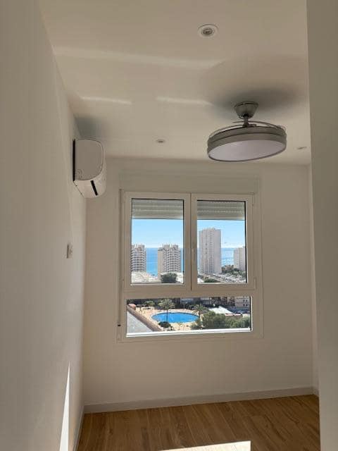 Appartement de 2 chambres à louer à El Campello avec garage - 1 300 € (Ref: 9650422)