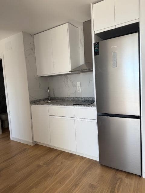 Appartement de 2 chambres à louer à El Campello avec garage - 1 300 € (Ref: 9650422)