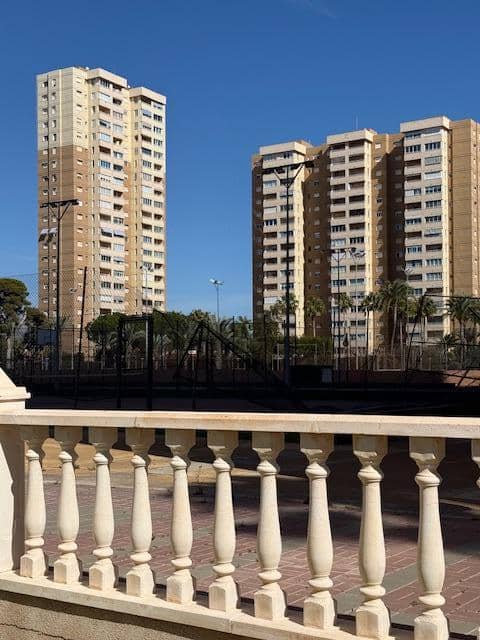 Appartement de 2 chambres à louer à El Campello avec garage - 1 300 € (Ref: 9650422)