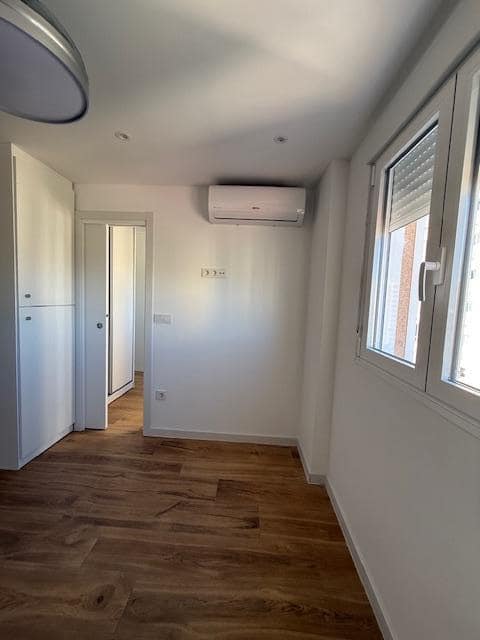 Appartement de 2 chambres à louer à El Campello avec garage - 1 300 € (Ref: 9650422)