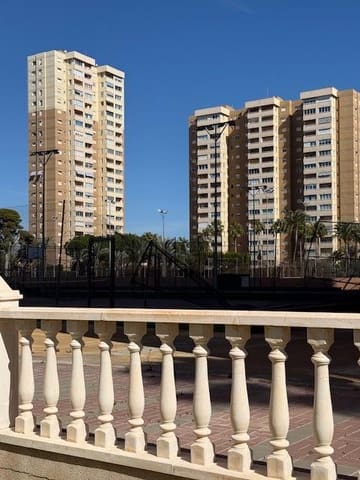 Appartement de 2 chambres à louer à El Campello avec garage - 1 300 € (Ref: 9650422)