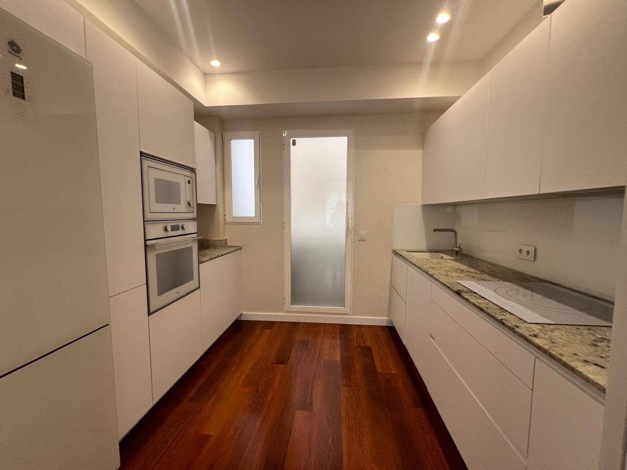 3 bedroom Flat for sale in Alicante / Alacant city - € 415,000 (Ref: 9720299)