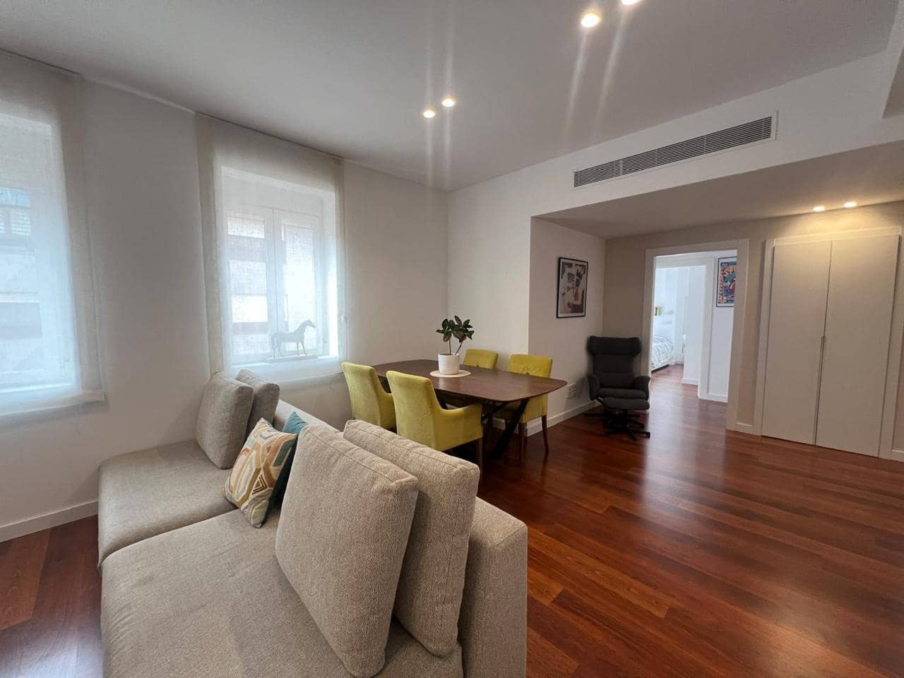 3 bedroom Flat for sale in Alicante / Alacant city - € 415,000 (Ref: 9720299)