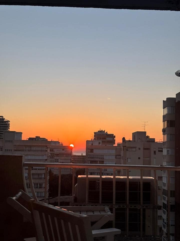 1 bedroom Flat for rent in Alicante / Alacant city with garage - € 1,500 (Ref: 9720548)