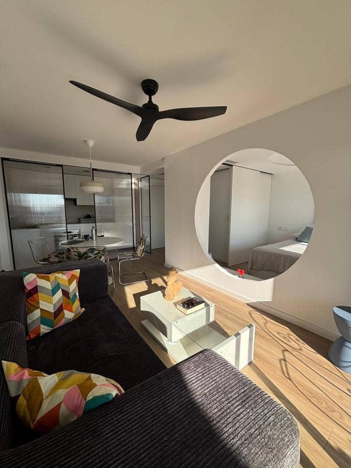 1 bedroom Flat for rent in Alicante / Alacant city with garage - € 1,500 (Ref: 9720548)