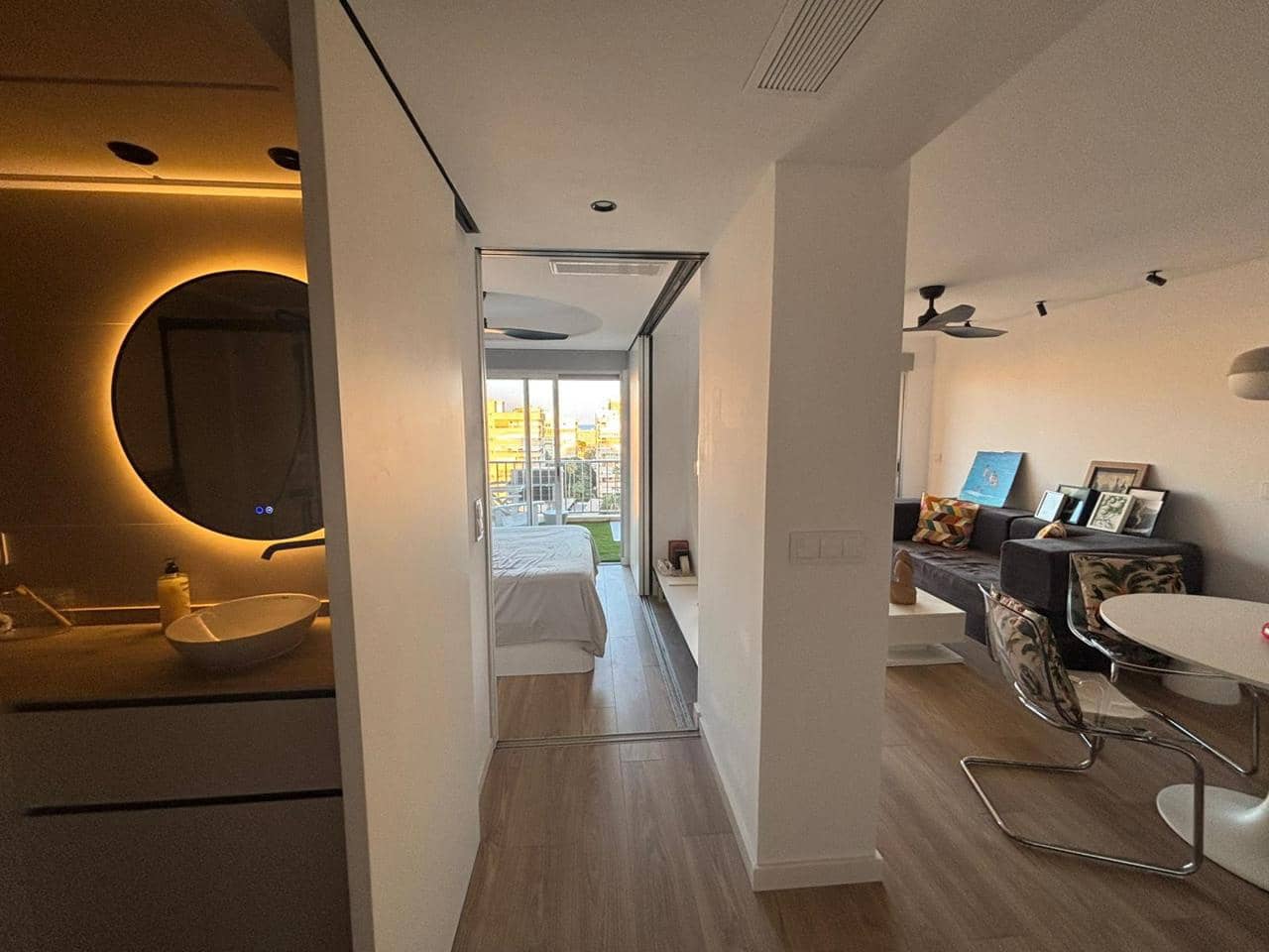 1 bedroom Flat for rent in Alicante / Alacant city with garage - € 1,500 (Ref: 9720548)