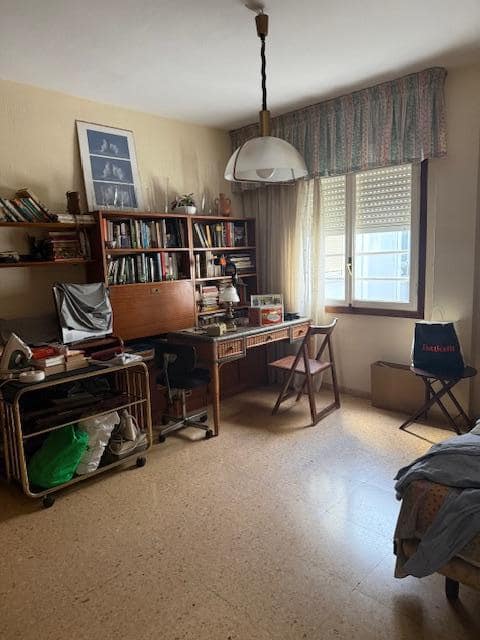 4 bedroom Flat for sale in Alicante / Alacant city with garage - € 590,000 (Ref: 9733748)