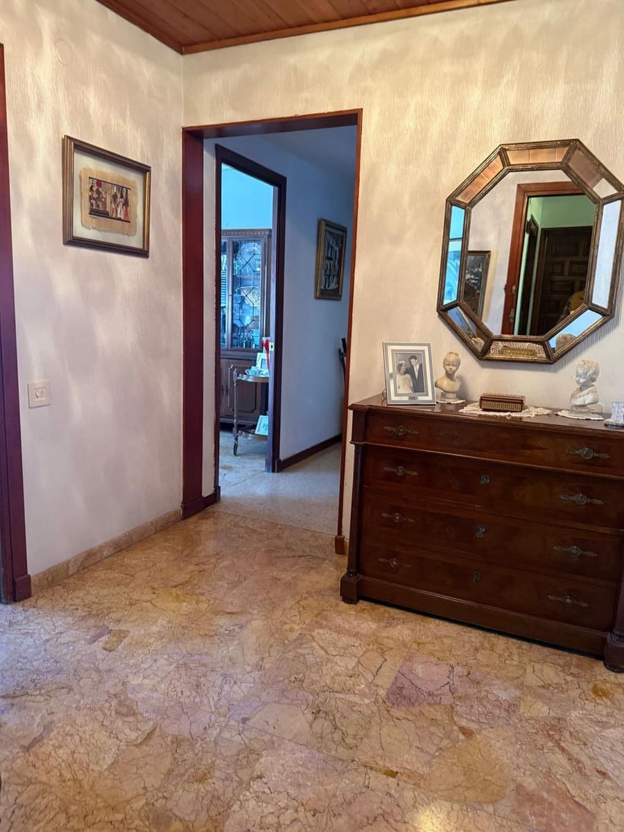 4 bedroom Flat for sale in Alicante / Alacant city with garage - € 590,000 (Ref: 9733748)