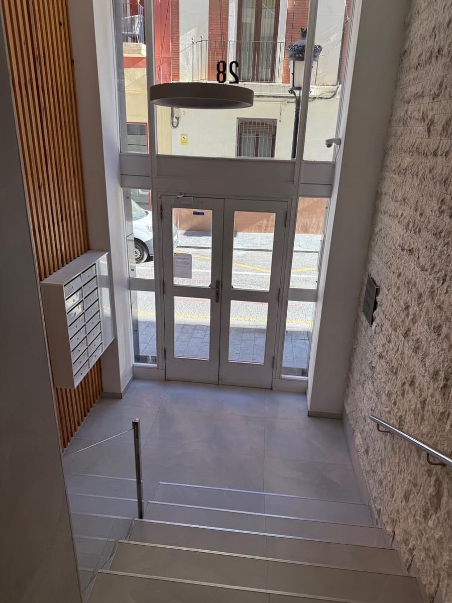 4 bedroom Flat for sale in Alicante / Alacant city with garage - € 590,000 (Ref: 9733748)