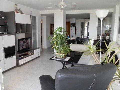 3 sovrum Lägenhet att hyra i El Campello med pool garage - 2 000 € (Ref: 9772495)