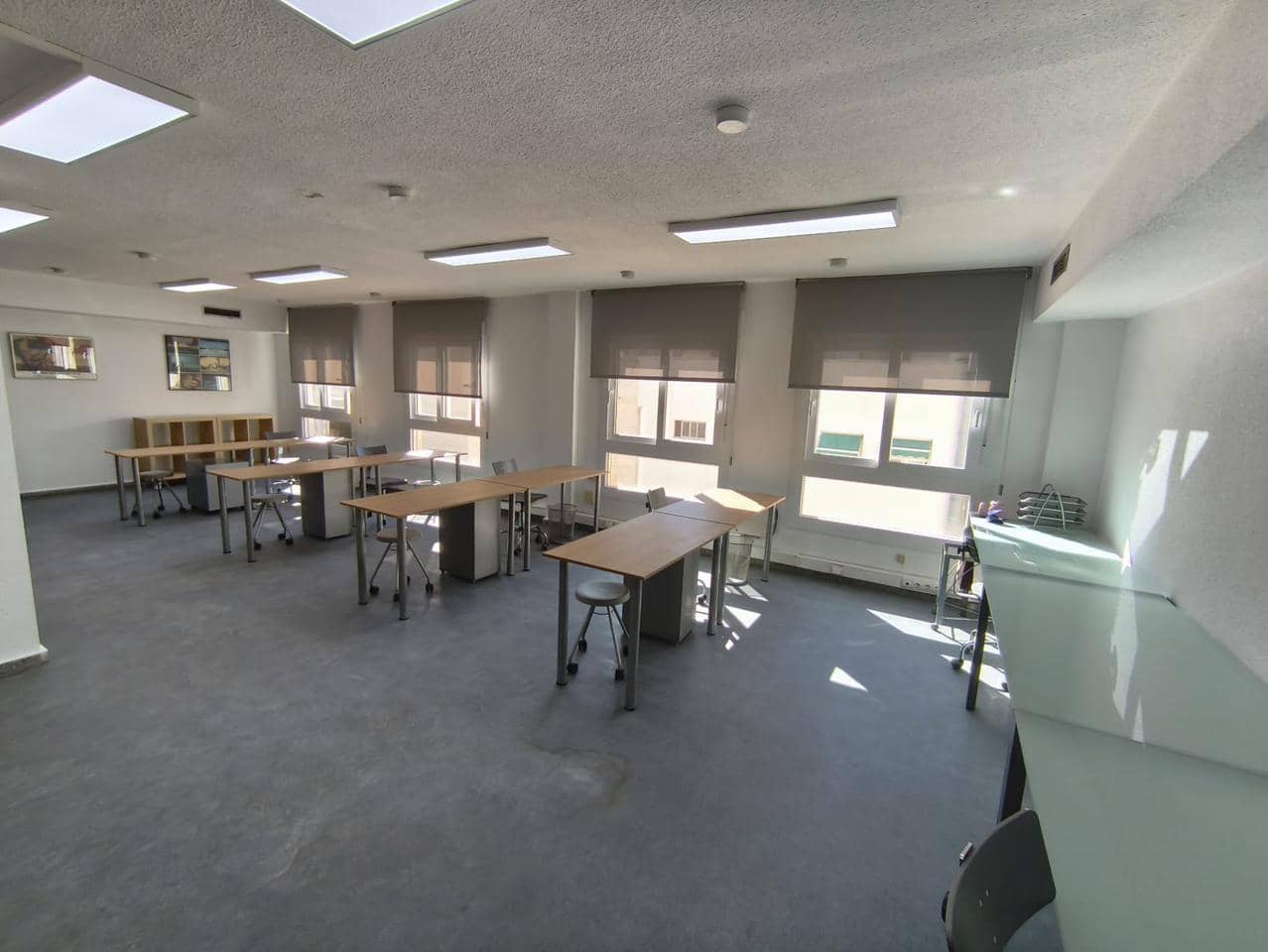 4 camera da letto Ufficio da affittare in Alicante citta - 1.200 € (Rif: 9784268)