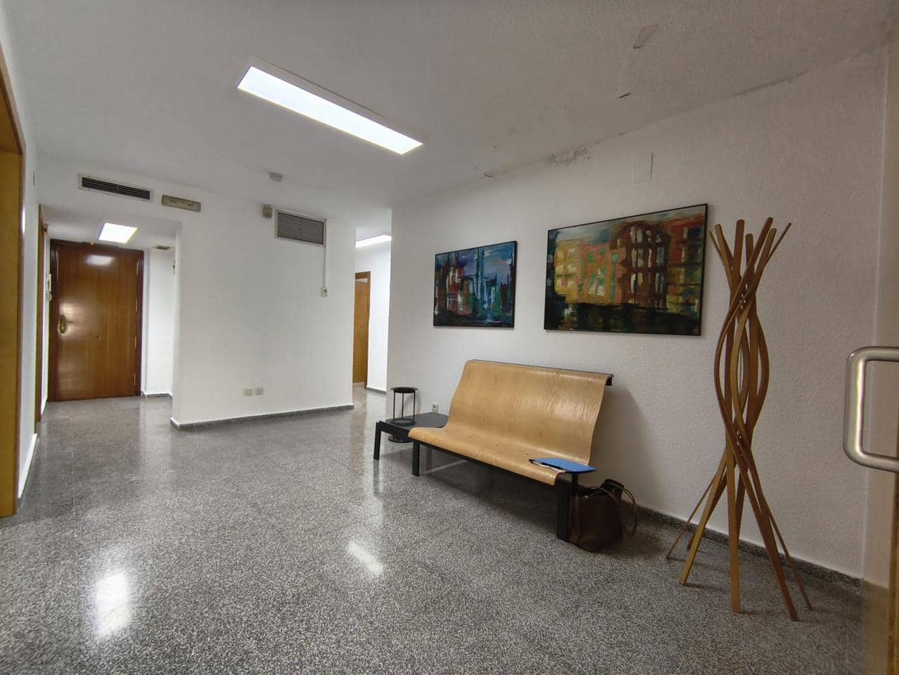 4 camera da letto Ufficio da affittare in Alicante citta - 1.200 € (Rif: 9784268)