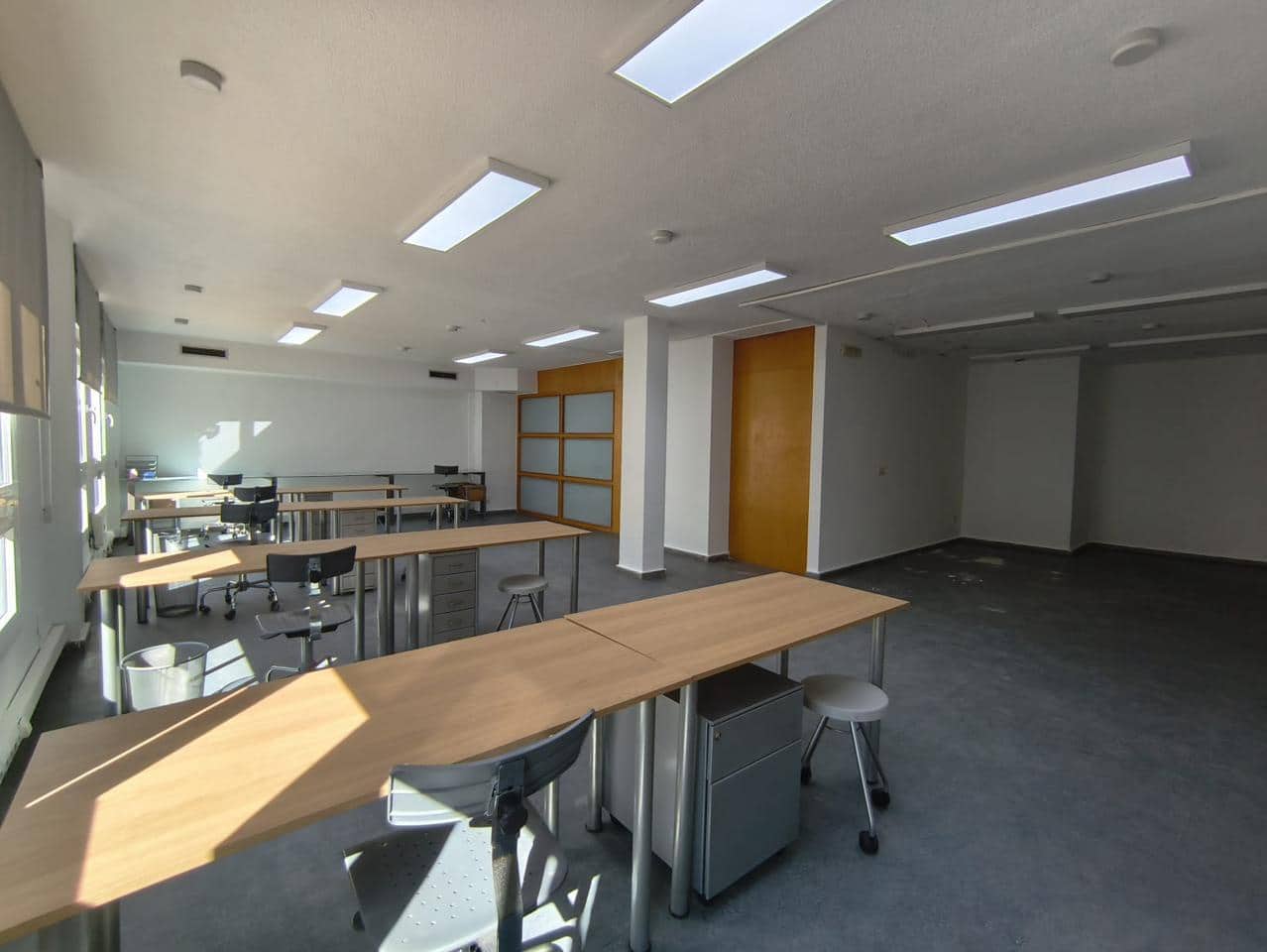 4 camera da letto Ufficio da affittare in Alicante citta - 1.200 € (Rif: 9784268)