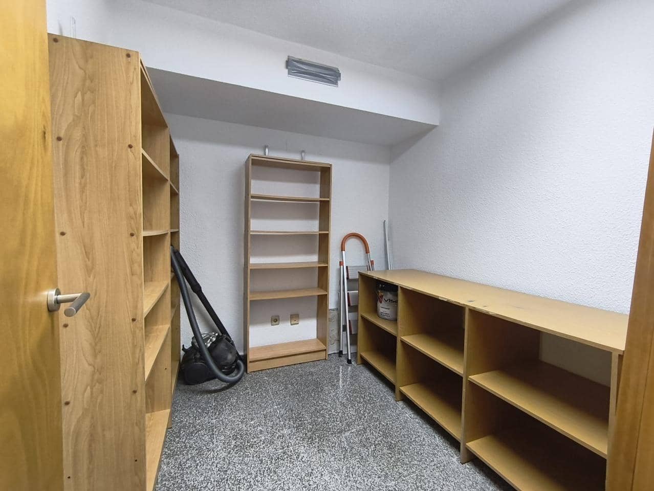 4 camera da letto Ufficio da affittare in Alicante citta - 1.200 € (Rif: 9784268)