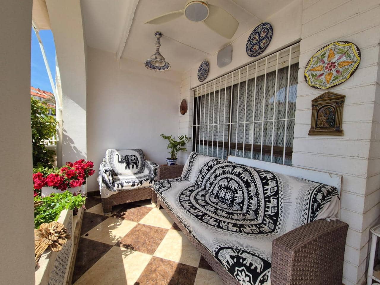 5 soveværelse Villa til salg i Alicante by med garage - € 850.000 (Ref: 9794993)