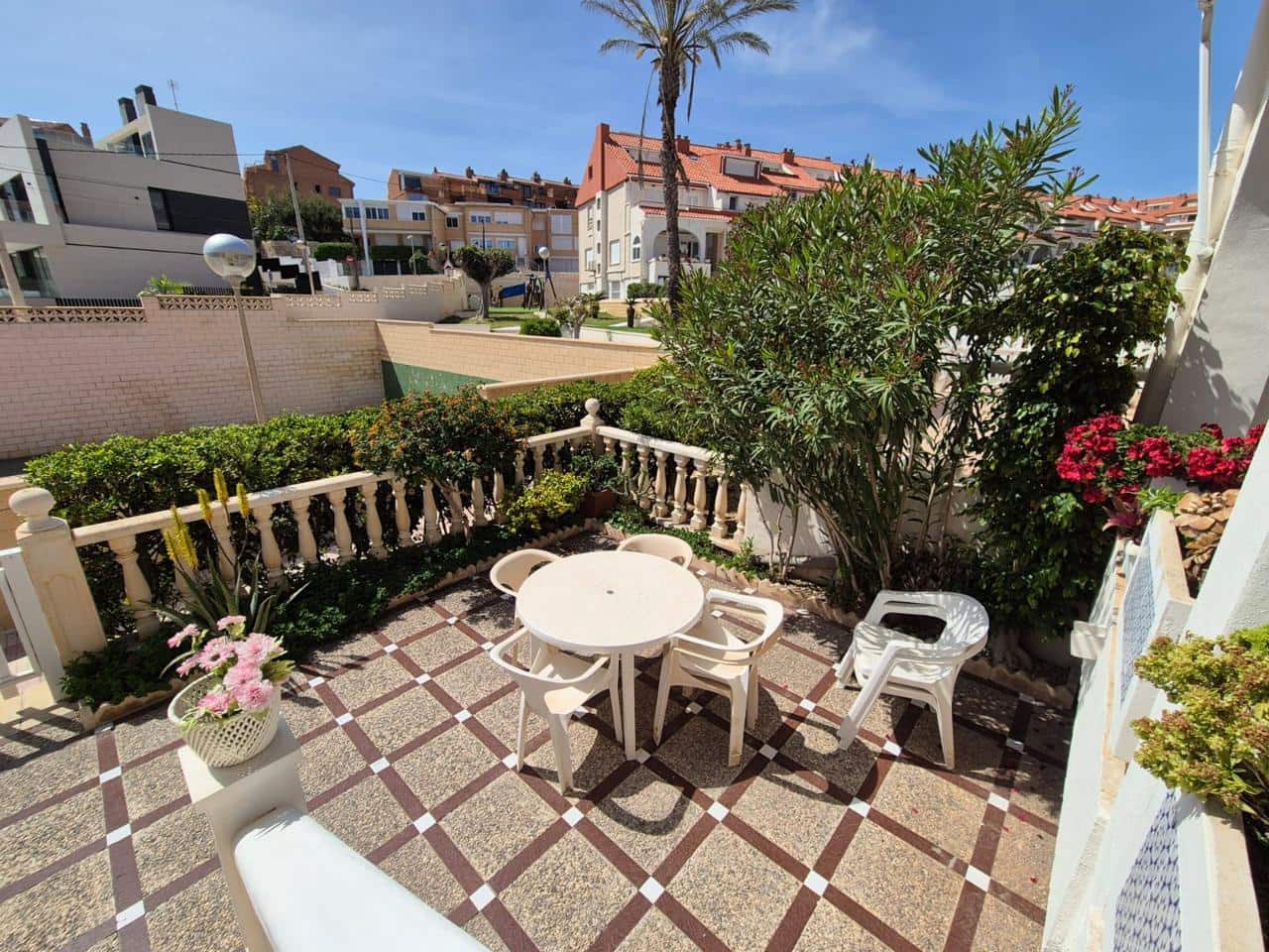 5 soveværelse Villa til salg i Alicante by med garage - € 850.000 (Ref: 9794993)