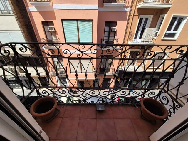 3 soveværelse Lejlighed til salg i Barrio del Centro, Alicante by - € 375.000 (Ref: 9816668)