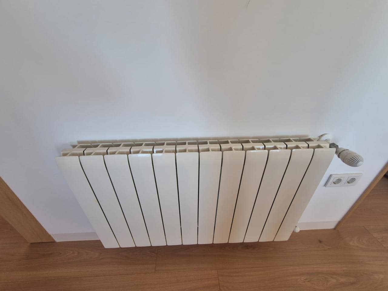 2 slaapkamer Flat te huur in Alicante stad - € 1.950 (Ref: 9824256)