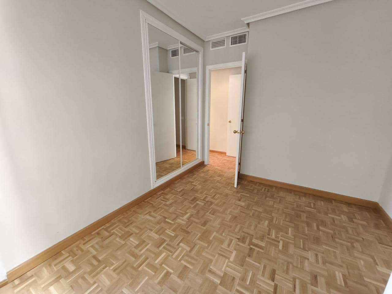 3 camera da letto Appartamento da affittare in Alicante citta - 1.800 € (Rif: 9832730)