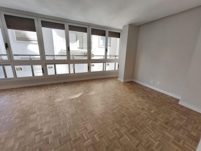 3 camera da letto Appartamento da affittare in Casco Antiguo - Sant Cruz - Ayuntamiento, Alicante città - 1.800 € (Rif: 9832730)
