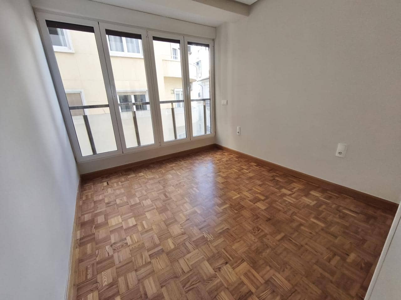 3 camera da letto Appartamento da affittare in Alicante citta - 1.800 € (Rif: 9832730)