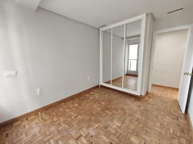 3 camera da letto Appartamento da affittare in Casco Antiguo - Sant Cruz - Ayuntamiento, Alicante città - 1.800 € (Rif: 9832730)
