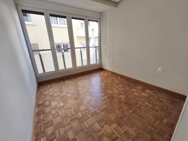 3 camera da letto Appartamento da affittare in Casco Antiguo - Sant Cruz - Ayuntamiento, Alicante città - 1.800 € (Rif: 9832730)