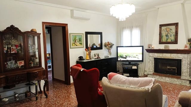 3 sovrum Finca/Hus på landet till salu i Torrellano, Elche / Elx med pool garage - 375 000 € (Ref: 9848416)