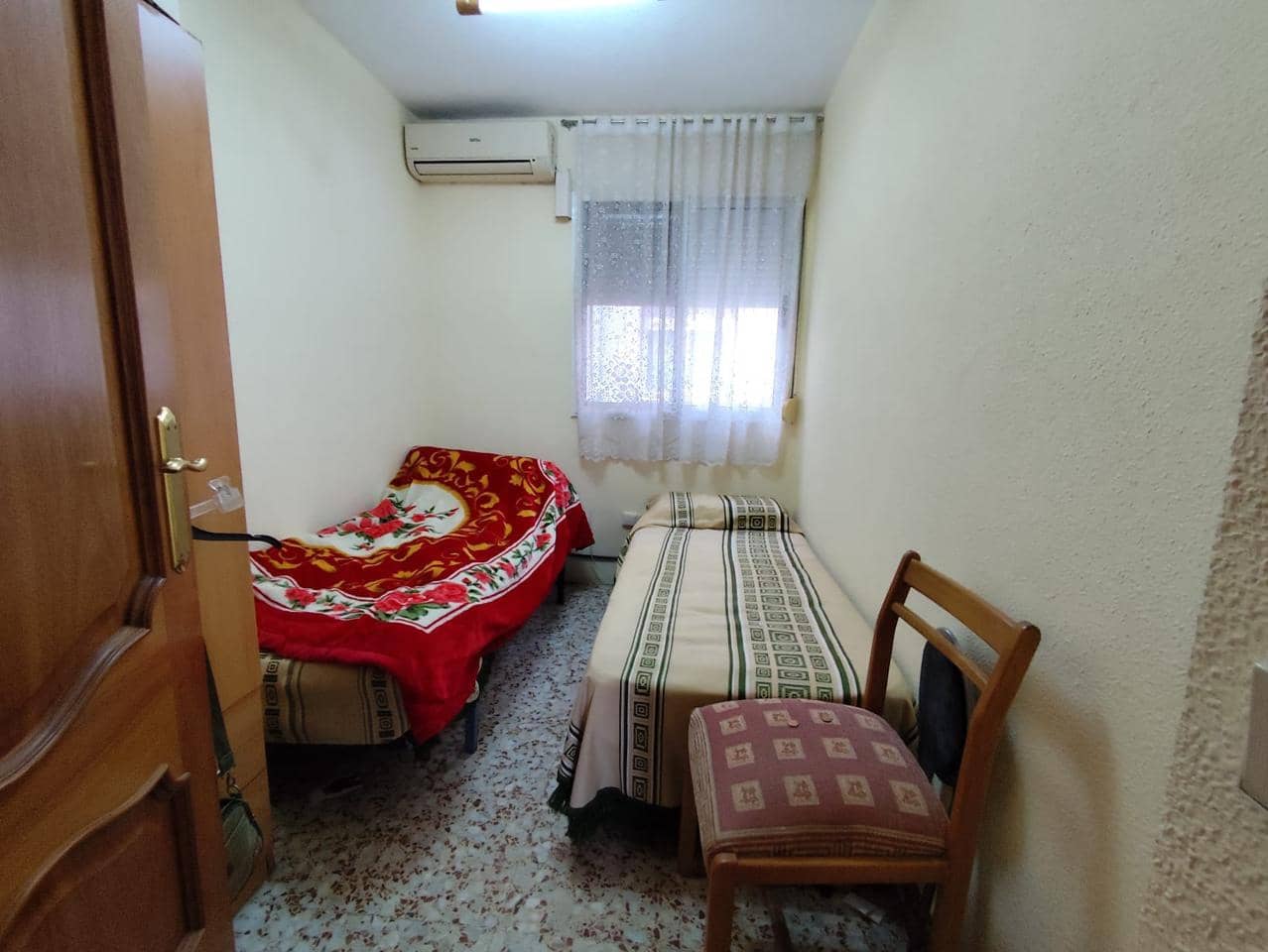 3 bedroom Flat for sale in Alicante / Alacant city - € 170,000 (Ref: 9850340)