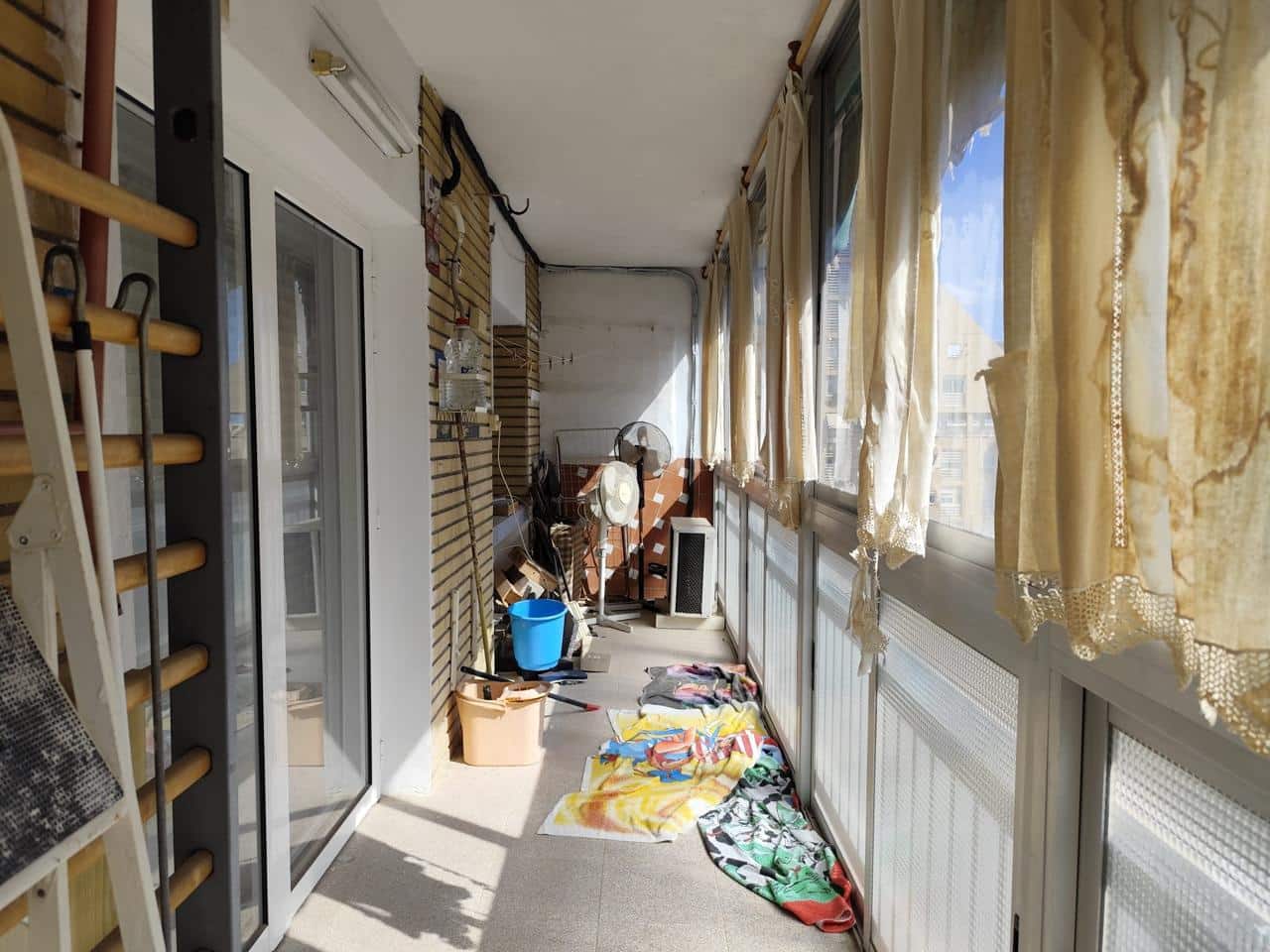3 bedroom Flat for sale in Alicante / Alacant city - € 170,000 (Ref: 9850340)